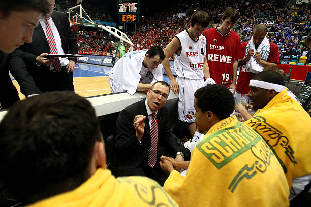 成为他们展 成为他们展