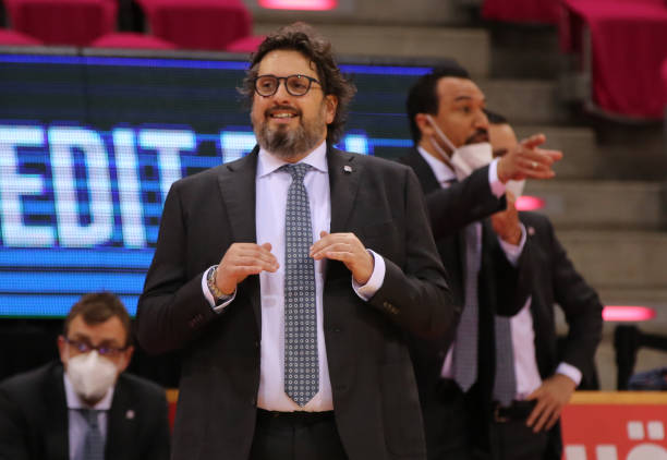 马杜埃凯以 马杜埃凯以