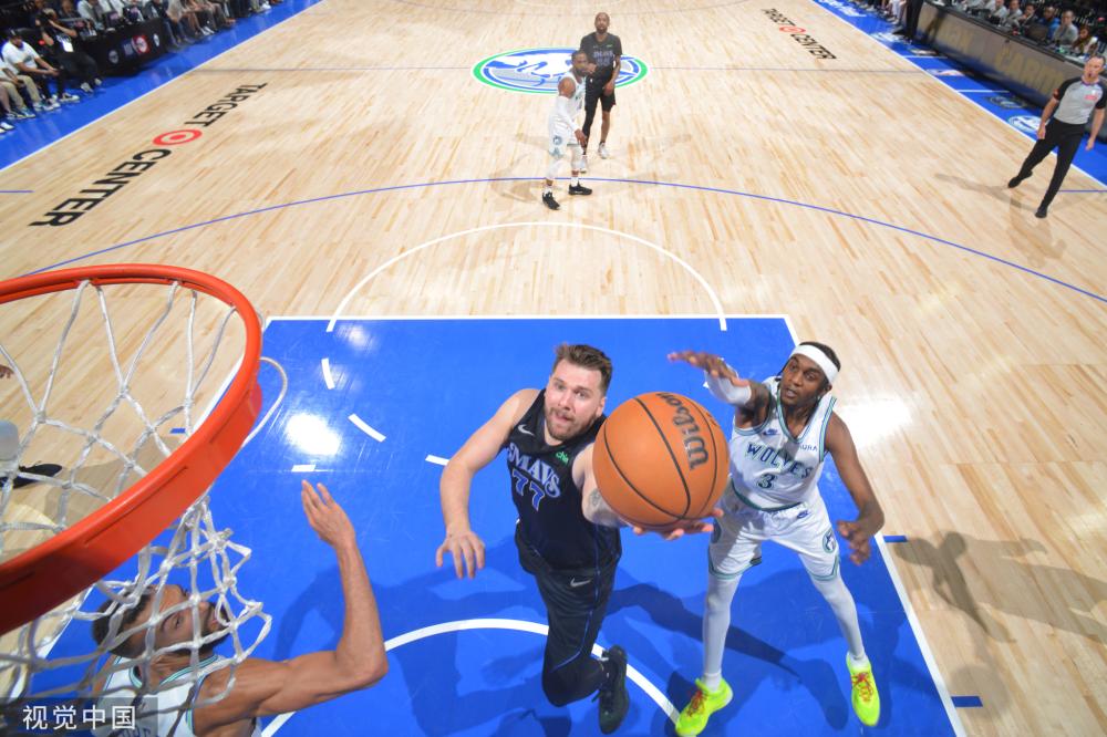 路奠定了坚 路奠定了坚