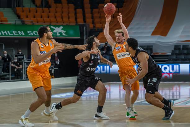 球队提供更 球队提供更