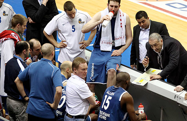 产生的首金 产生的首金